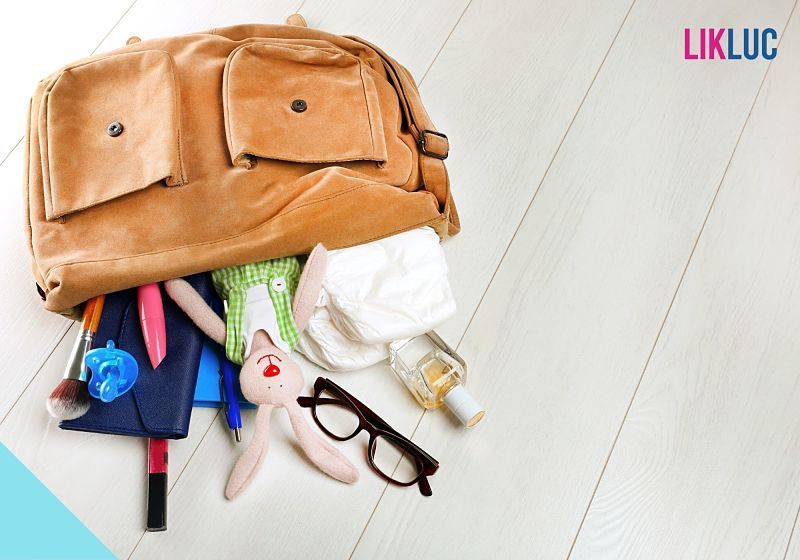bolsa com acessórios para o bebê