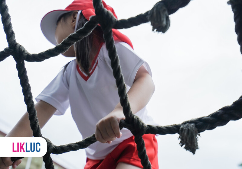 2d8bb9fe bebe dormindo no berco3