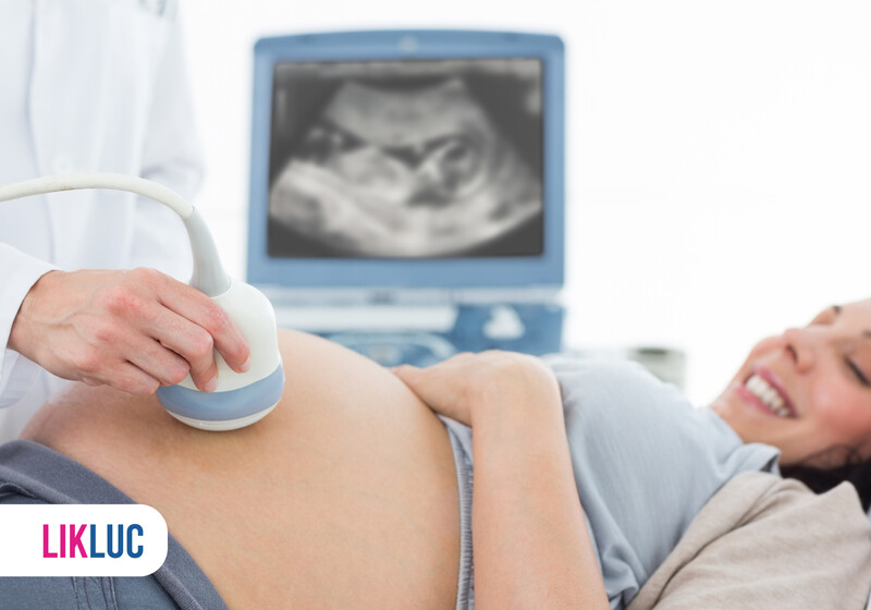 3043ae52 bebe dormindo no berco2 Mulher grávida fazendo ultrassom